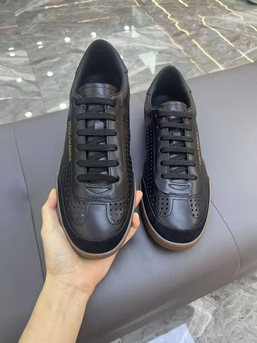 Men's Men's Shoes 💰400 [New Style] 🐝🐝DG—Dolce&G men's calfskin sneakers Portofino Yacht shoes, simple and versatile design, unique saddle leather soles. The Dolce &G logo rear wing is the icing on the cake. Imported cowhide + rubber outsole Size: 39-44 (customized at 38.45)